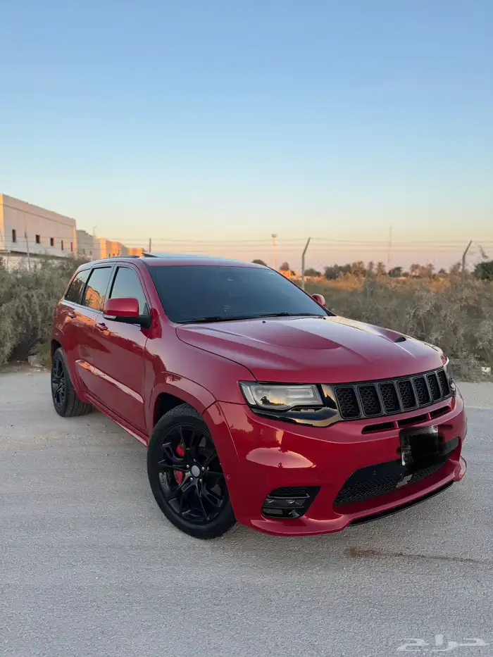 جيب جراند شروكيSRT 2015 4