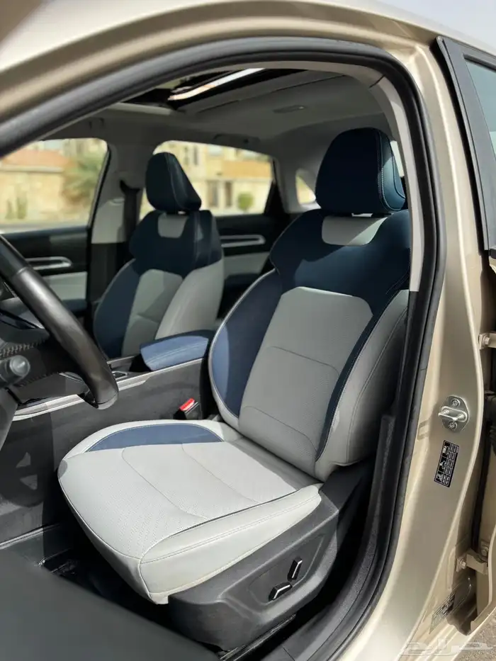 جيلي امجراند 7 فل كامل السعر 31000 الف 14