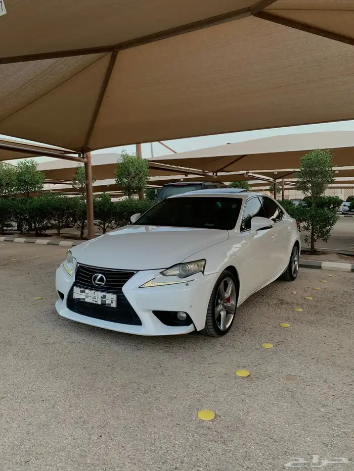 لكزس IS350 ممشى قليل 1