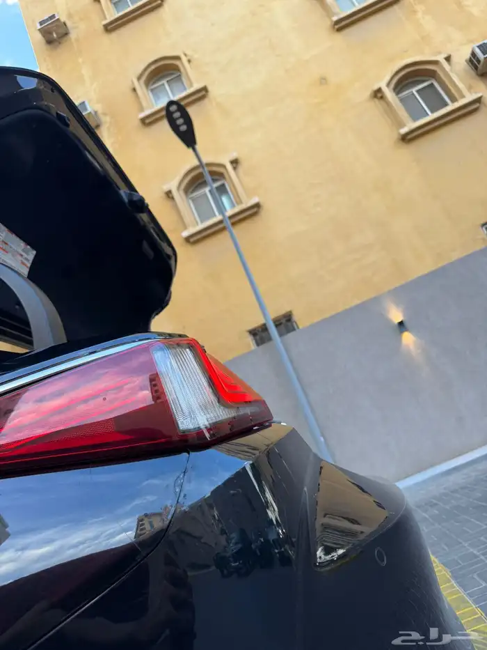 لكزس ES 2019 ثاني مالك DD ممشى قليل مضمون 5