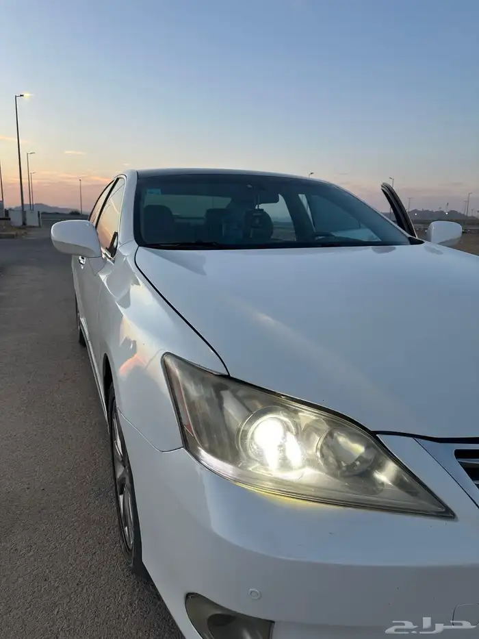 للبيع لكزس ES350 موديل 2008 9