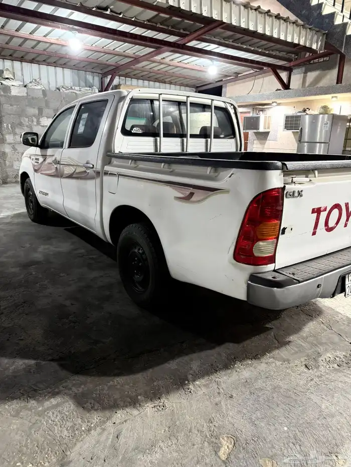 هايلكس غمارتين بنزين 2010 4