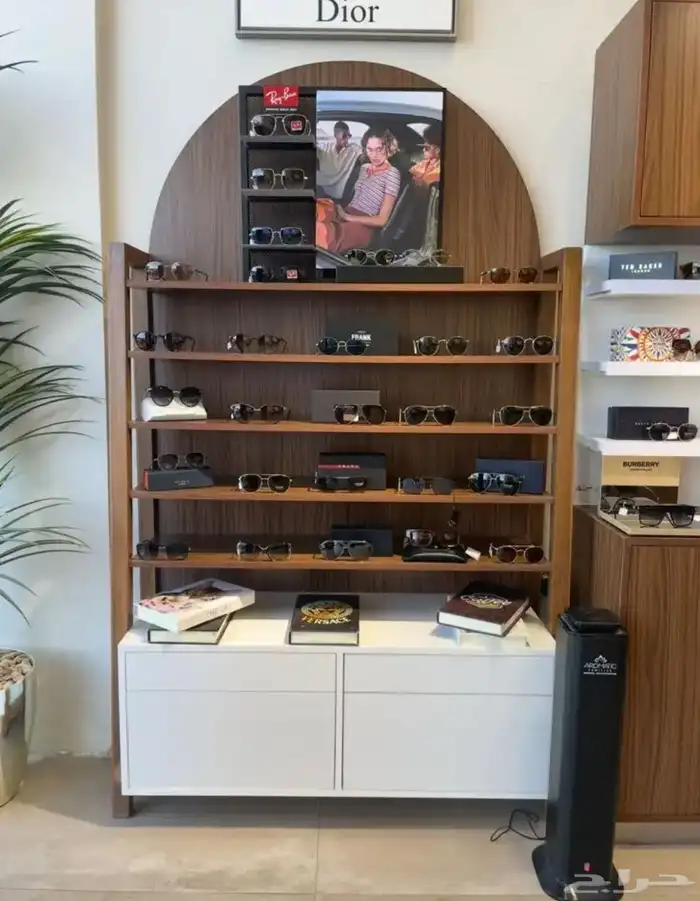 ديكور فاخر محل نظارات للبيع - بصريات 5