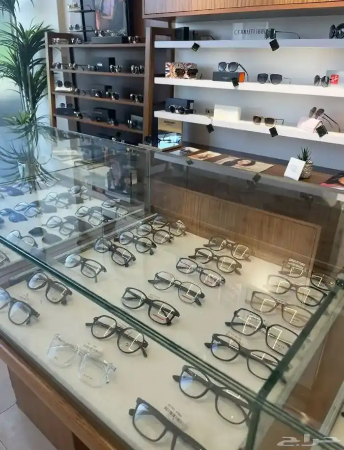ديكور فاخر محل نظارات للبيع - بصريات 3