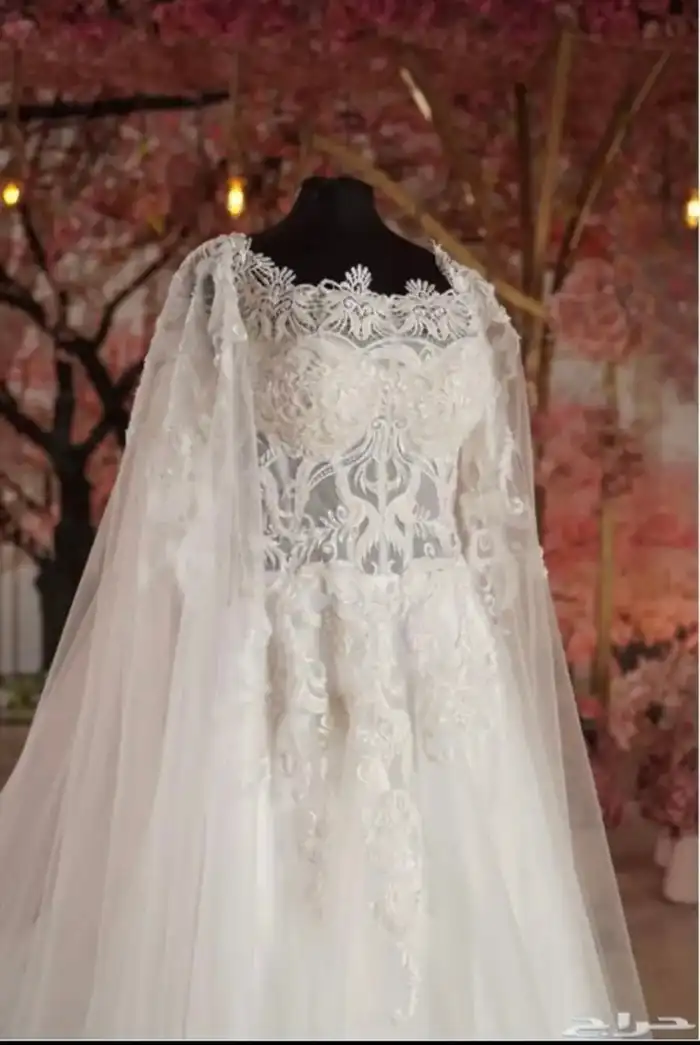 فستان زواج تصميم رؤى نصيف قطعة فرنسية مع طرحة وتاج مجانا 2