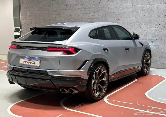 النوع لامبورغيني أوروس بيرفورمانتي الموديل2023 العداد 5000k 17