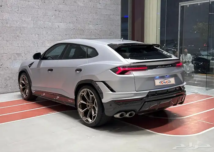 النوع لامبورغيني أوروس بيرفورمانتي الموديل2023 العداد 5000k 16