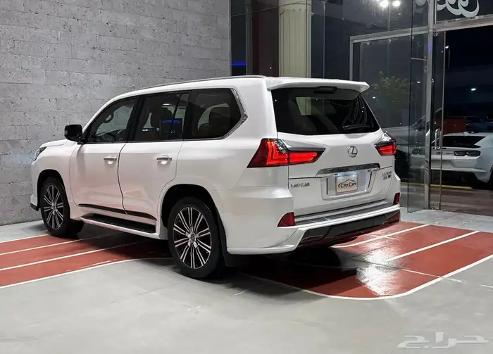 النوع  لكزس Lx570 الموديل  2021 العداد 75000k 13