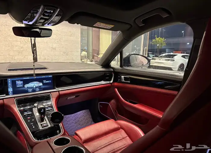 النوع بورش باناميرا 2020  الموديل العداد  52000k 6