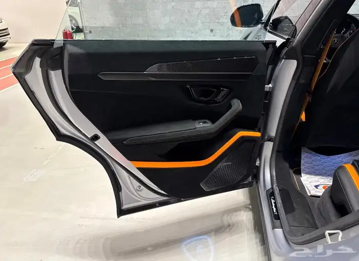 النوع لامبورغيني أوروس بيرفورمانتي الموديل2023 العداد 5000k 15