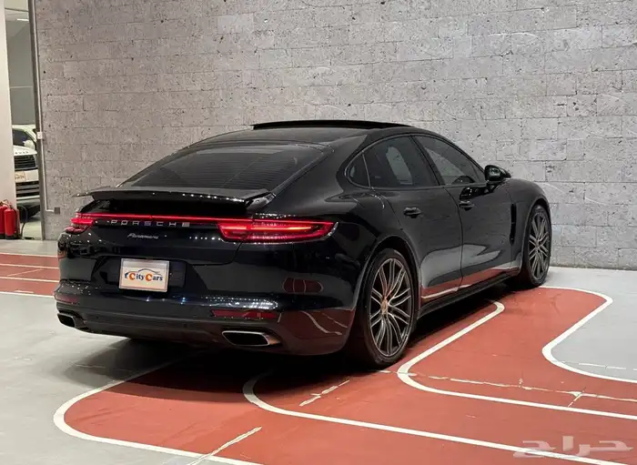 النوع بورش باناميرا 2020  الموديل العداد  52000k 16