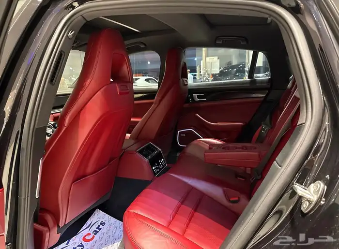 النوع بورش باناميرا 2020  الموديل العداد  52000k 11