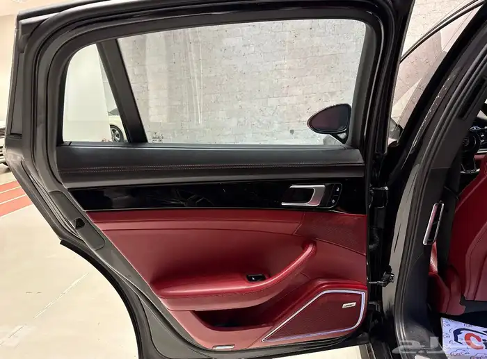 النوع بورش باناميرا 2020  الموديل العداد  52000k 13