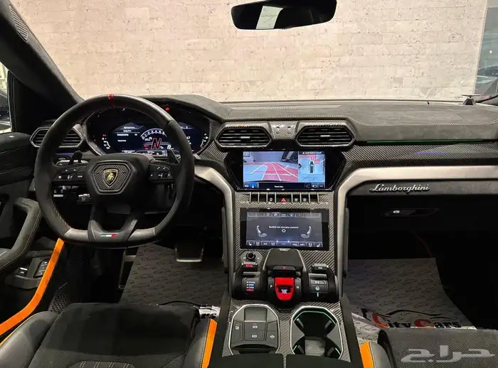 النوع لامبورغيني أوروس بيرفورمانتي الموديل2023 العداد 5000k 10