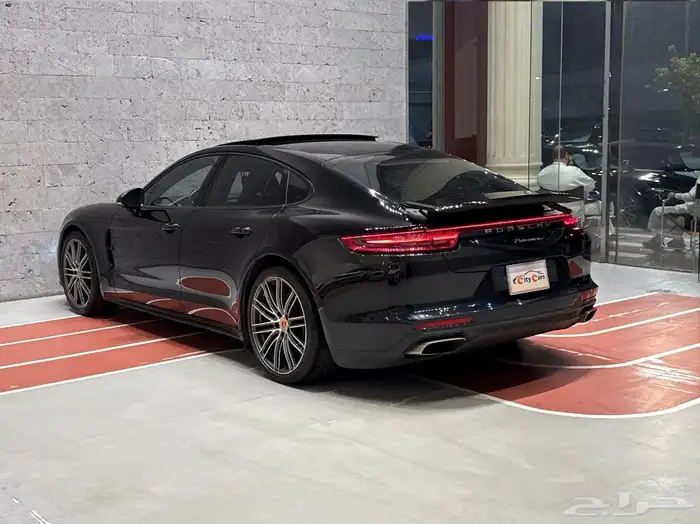 النوع بورش باناميرا 2020  الموديل العداد  52000k 15