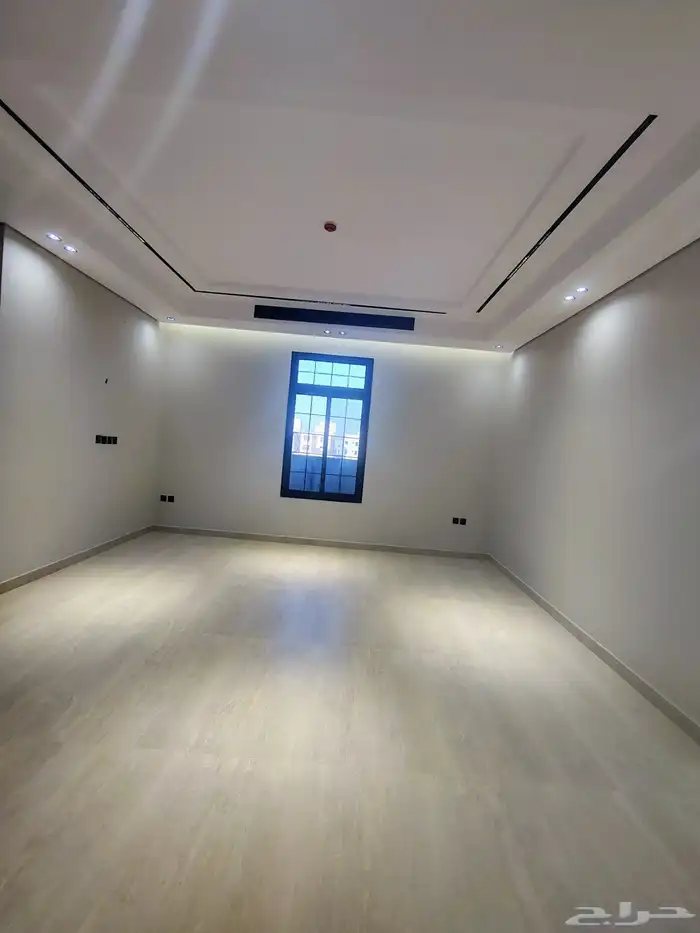 شقه جديده للايجار بالمهديه 3 غرف مجلس وصاله بسعر 60 الف 0