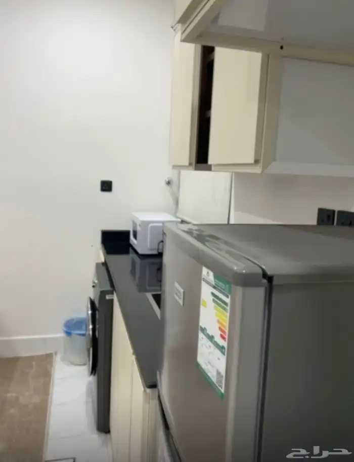 شقق مفروشة فندقية غرفه وصالة ومطبخ مجهز أثاث عصري عوائل في م 8