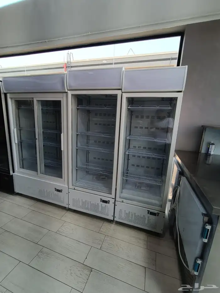 ثلاجه عرض عصاير وبيبسي 1