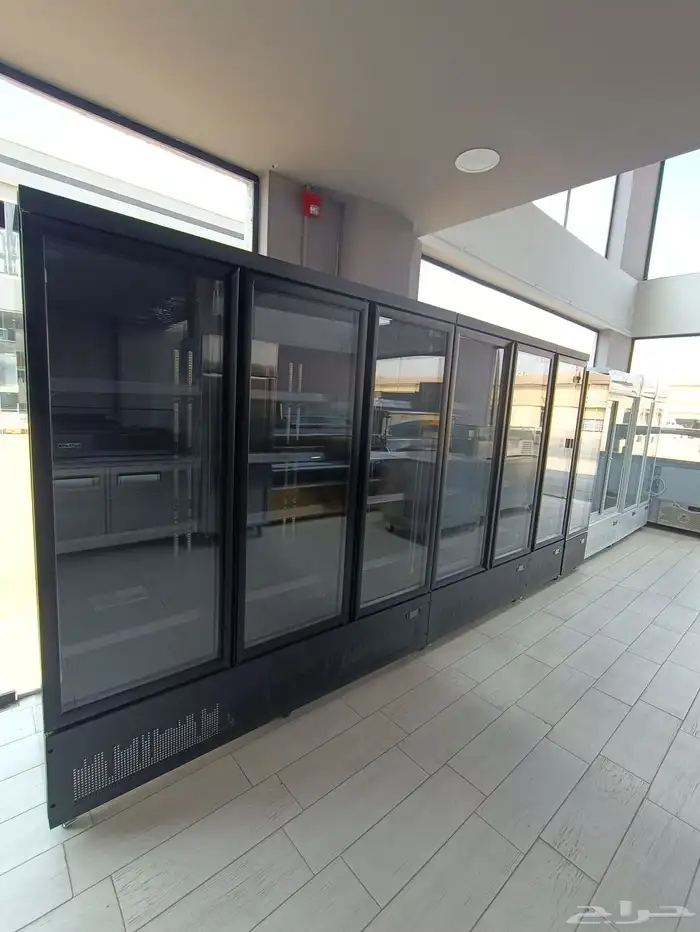 ثلاجه عرض عصاير وبيبسي 3