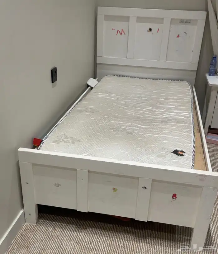 سرير اطفال 0