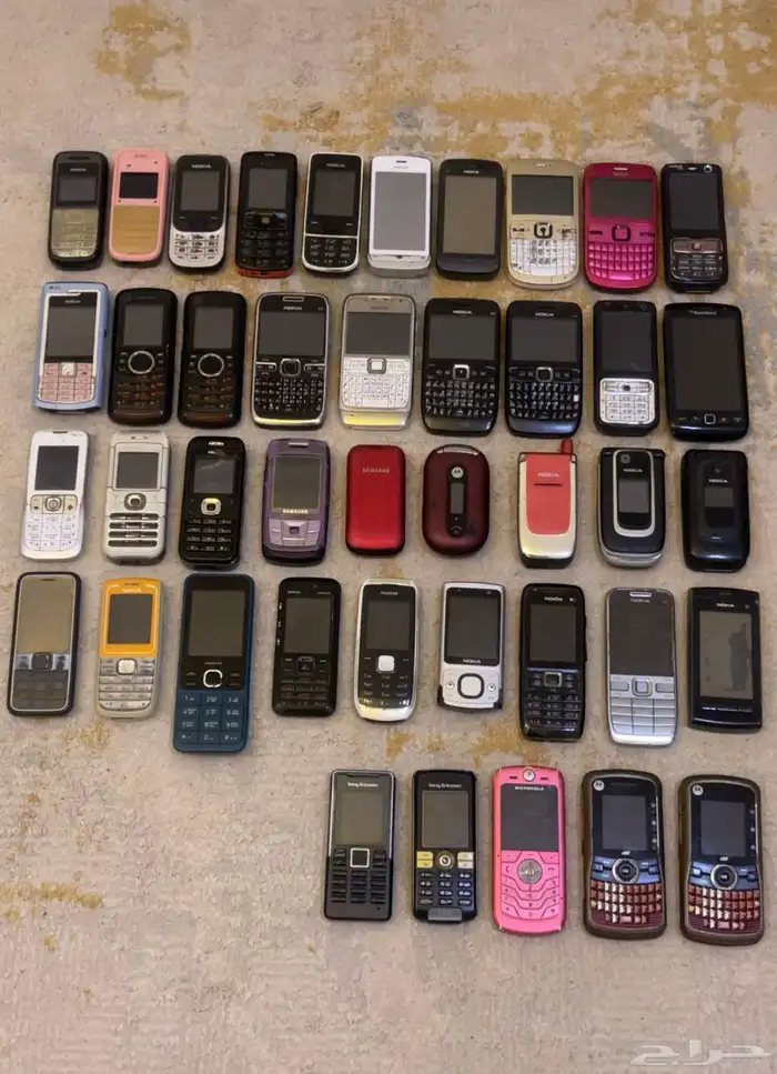 جوالات قديمه 0