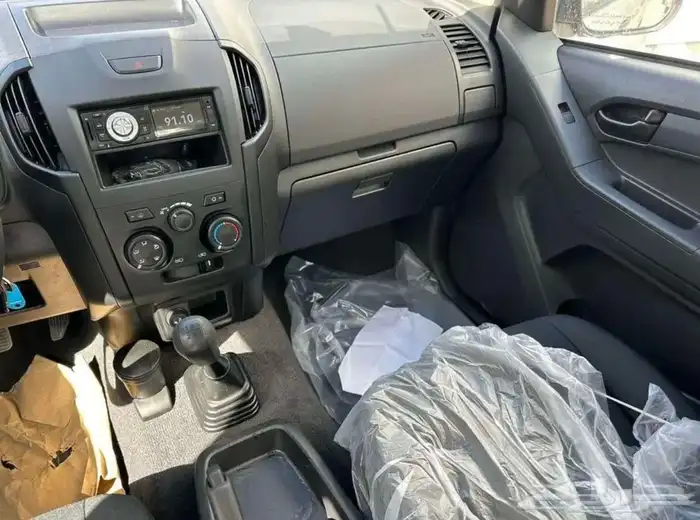 ايسوزو ديماكس غمارتين 2026 بدون دبل ستاندر 12