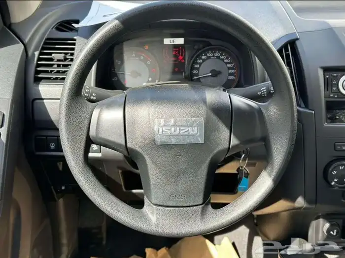 ايسوزو ديماكس غمارتين 2026 بدون دبل ستاندر 10