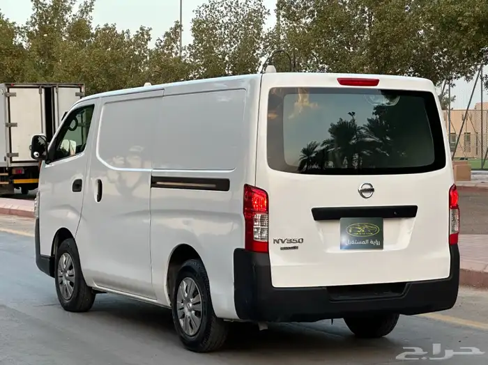 نيسان باص بضاعه موديل 2020 سعودي قير عادي ديزل 4