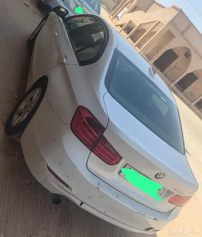 بي ام دبليو الفئة الثالثة 2012 320i 4