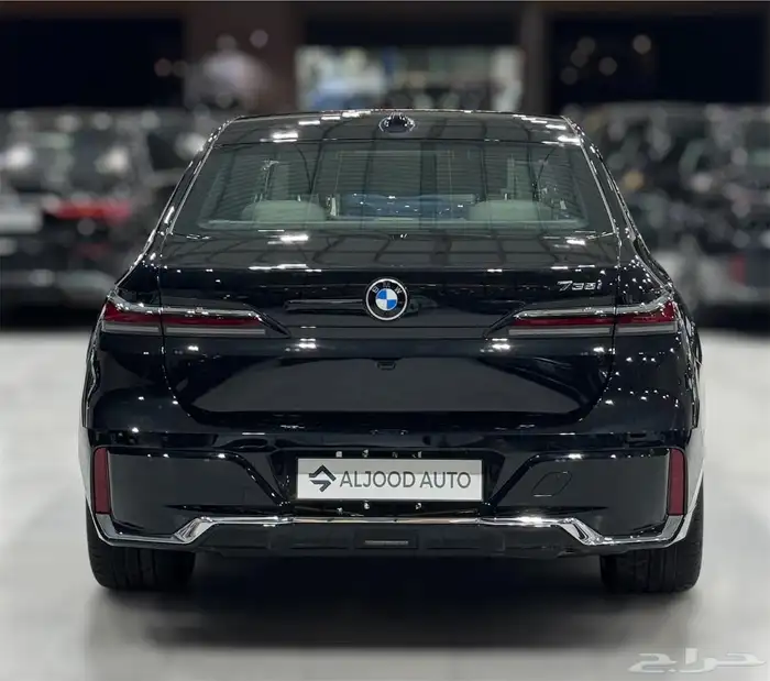 BMW 735i 2026 black ضمان وصيانة M kit بطاقة فاتوره 5