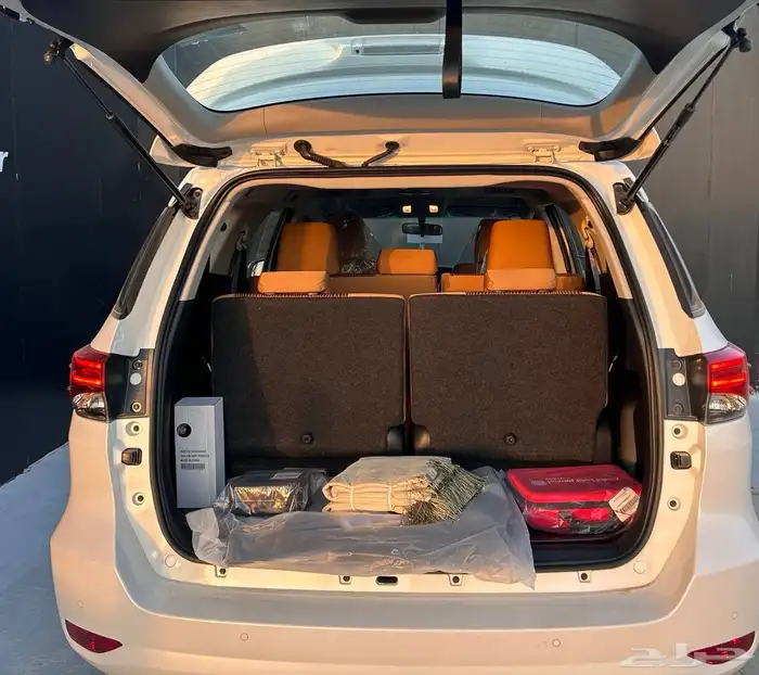 تويوتا فورتشنر VX1 بنزين 2025 لدى شركة عبدالمجيد الخضر 6