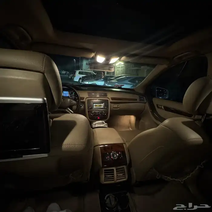 للبيع مرسيدس R300 موديل 2011 مخزن 35