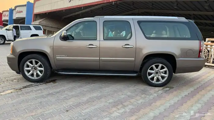 جي ام سي يوكن 2012 ديتالي XL 3