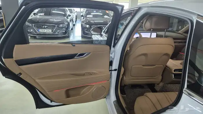 جينيسيس G80 - 2025 - بنزين - 2.5cc وارد كوريا 18