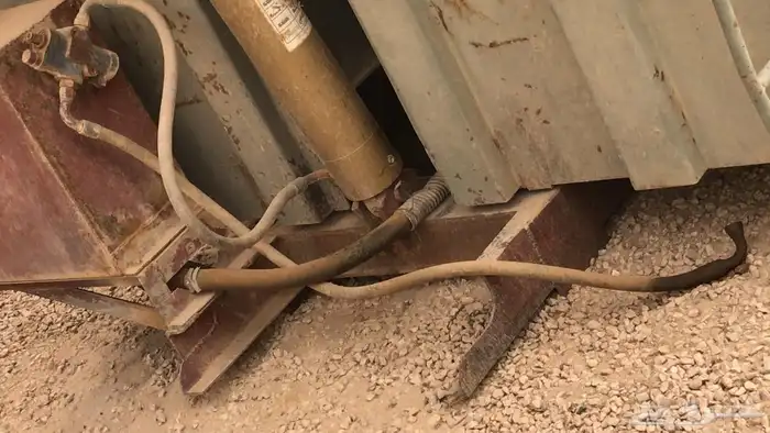 للبيع صندوق قلاب ال بي سقس مع كامل ملحقاته 11