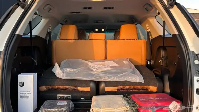 تويوتا فورتشنر VX1 بنزين 2025 لدى شركة عبدالمجيد الخضر 13