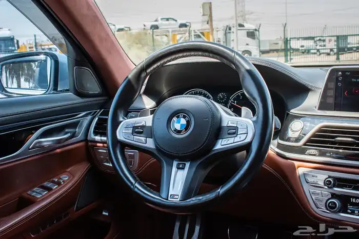 للبيع BMW 750LI موديل 2018 8