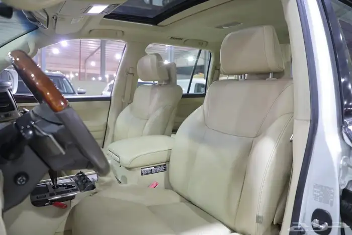 جيب لكزس LX570 سبورت فل كامل 2015 13