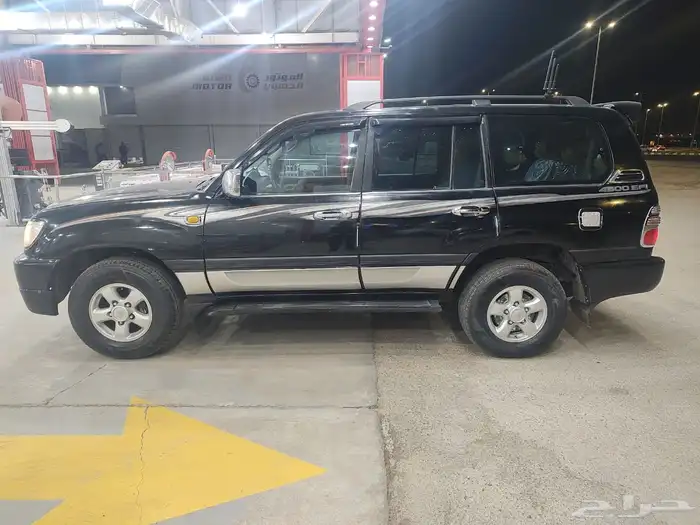 للبيع سيارة لاند كروزر موديل 1998 قير اتوماتيك فتحة سقف زجا 6