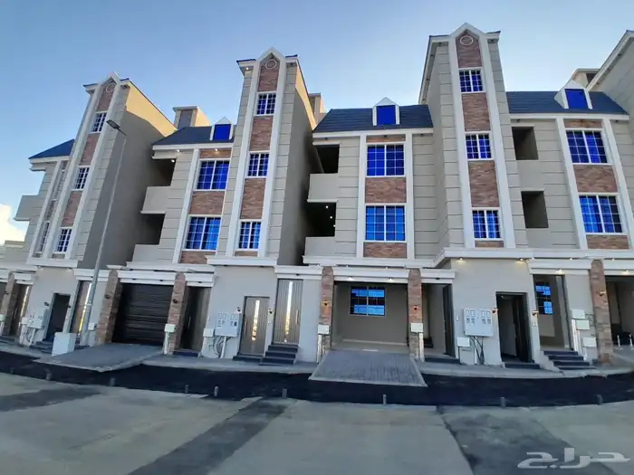 للبيع دور ثاني مع سطح مستقل بحي المعارض ب520الف 6غرف 0