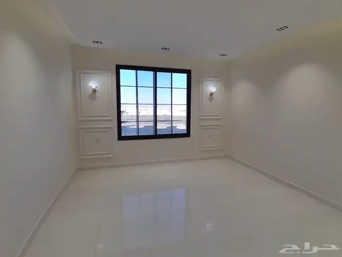 للبيع دور ثاني مع سطح مستقل بحي المعارض ب520الف 6غرف 3