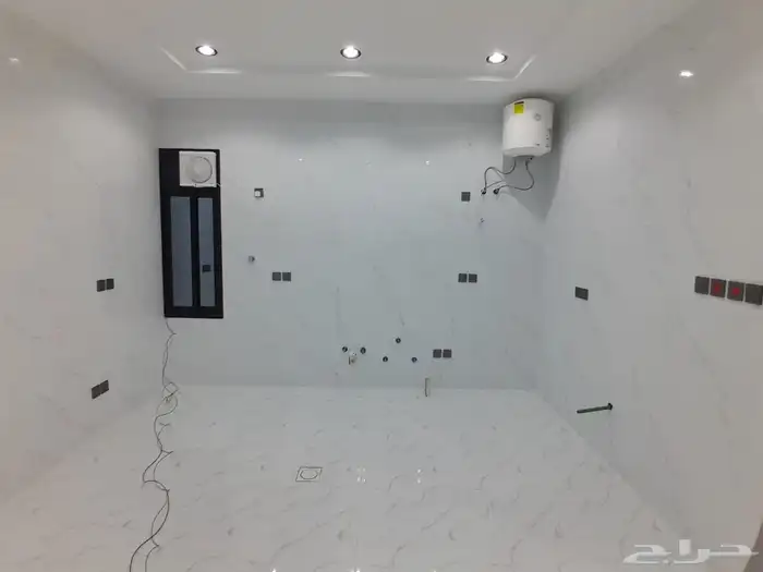 للبيع شقه دور ارضي بمدخل سيارة من 6غرف ب 550الف 4