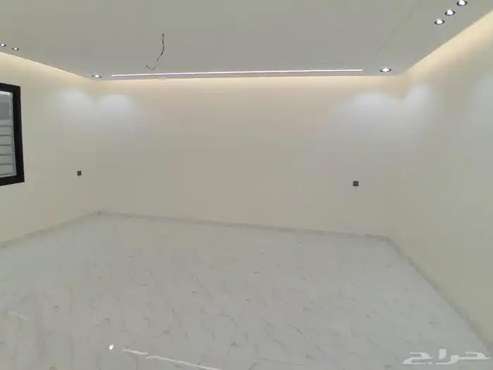 للبيع شقه دور ارضي بمدخل سيارة من 6غرف ب 550الف 6