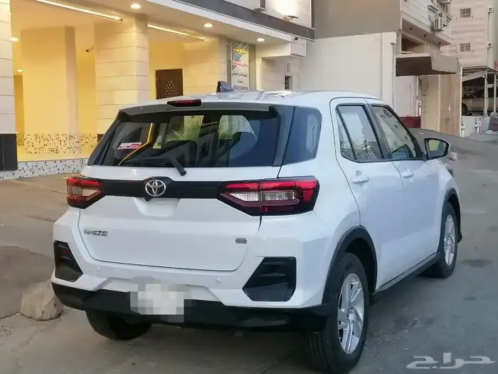 للبيع تويوتا رايز الموديل 2023 بدي وكاله كامل 10