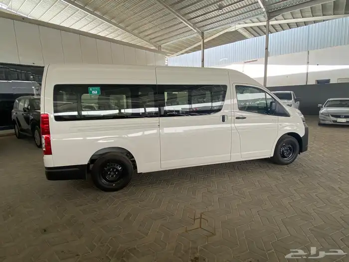 باص تويوتا هايس بنزين سقف مرتفع 13 راكب 2026 2