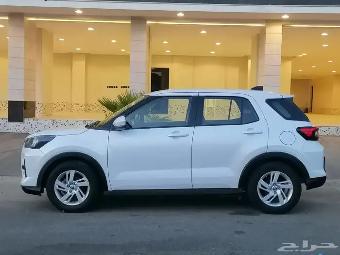 للبيع تويوتا رايز الموديل 2023 بدي وكاله كامل 7