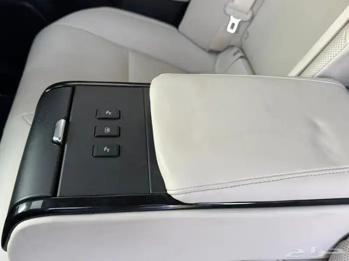 تويوتا كراون 2023 11