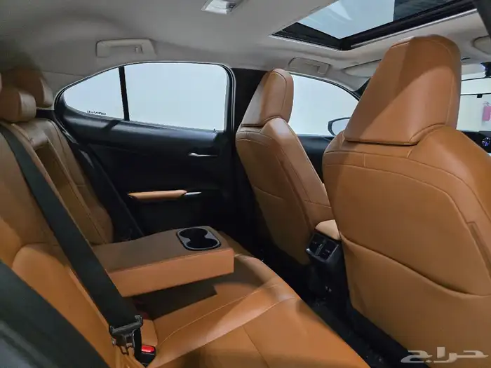 لكزس UX200 موديل 2020 بحاله الوكاله 8