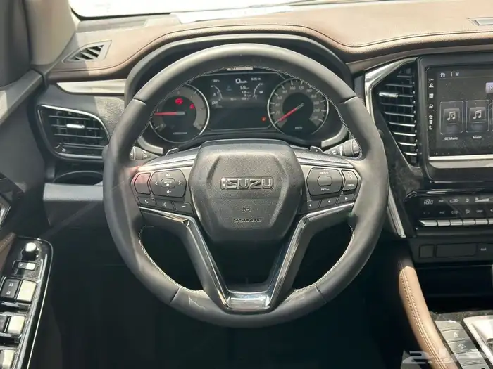 جيب ايسوزو Mux 2024 فل كامل _ ( كاش - تقسيط ) . 16