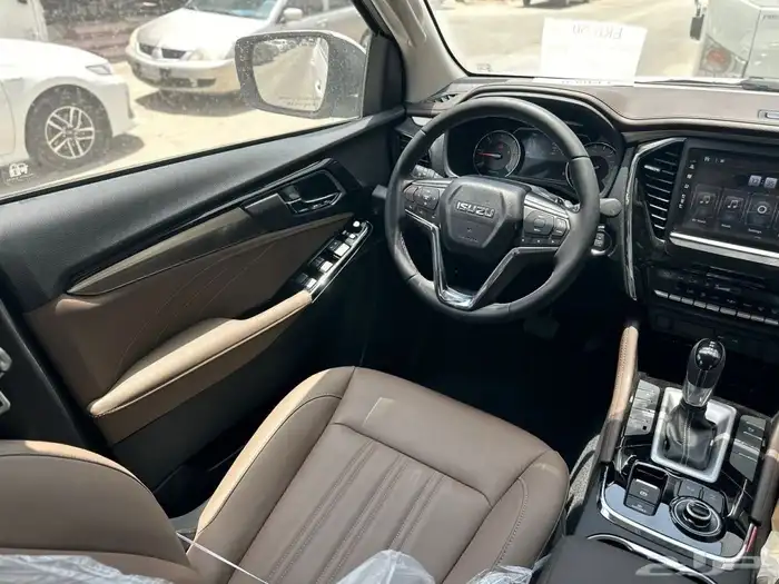 جيب ايسوزو Mux 2024 فل كامل _ ( كاش - تقسيط ) . 19